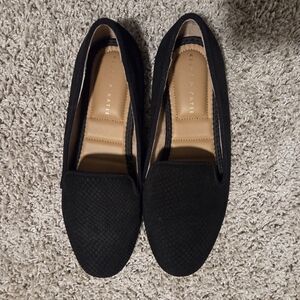Kelly & Katie Textured Black Loafers